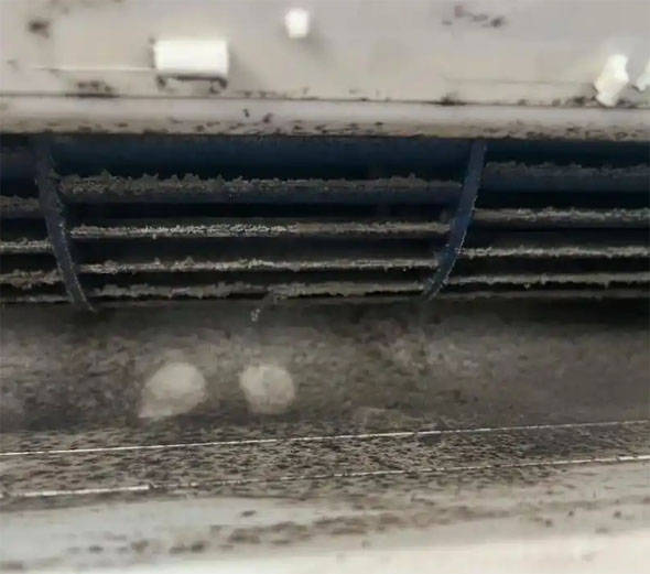 长岛空调吹的风有股烧焦味是怎么回事